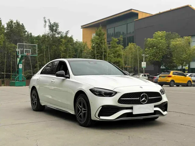 Mercedes-Benz C-Class — Фото автомобиля 3