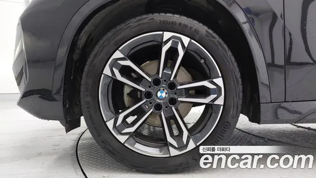 BMW X1 U11 — Фото автомобиля 5