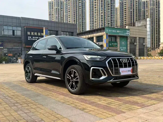 Audi Q5L — Фото автомобиля 2