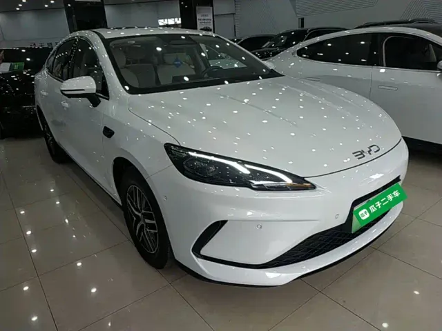 BYD Seal 05 DM-i — Фото автомобиля 3