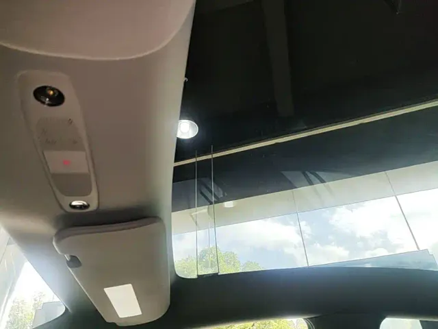 Tesla Model Y — Фото автомобиля 17