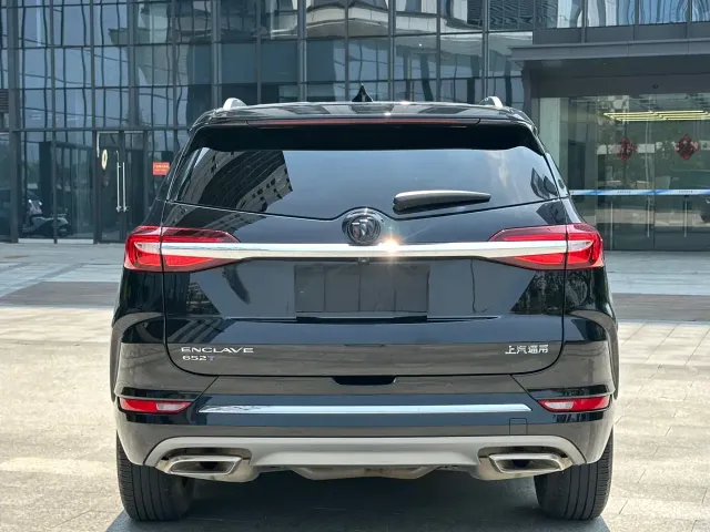 Buick Enclave — Фото автомобиля 30