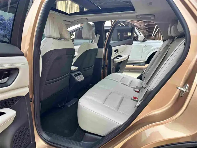 Nissan Ariya — Фото автомобиля 10