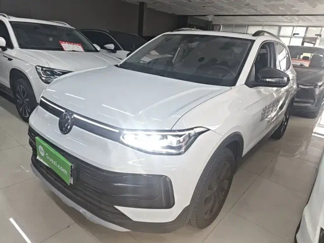 Фотография автомобиля — Volkswagen Tharu