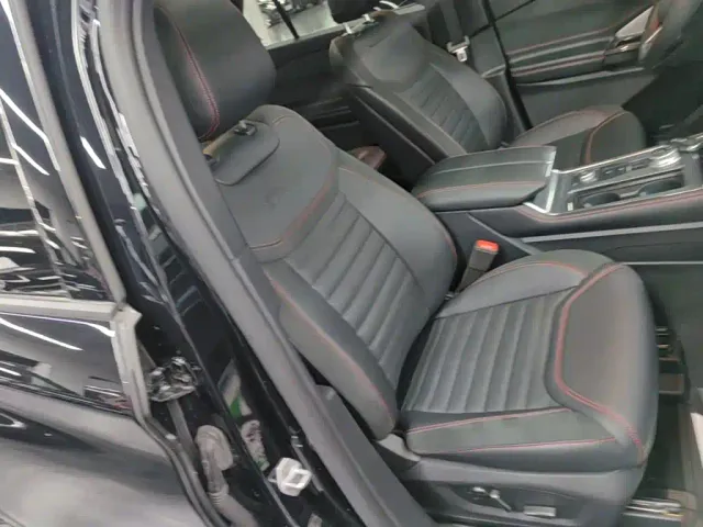 Ford Explorer — Фото автомобиля 24