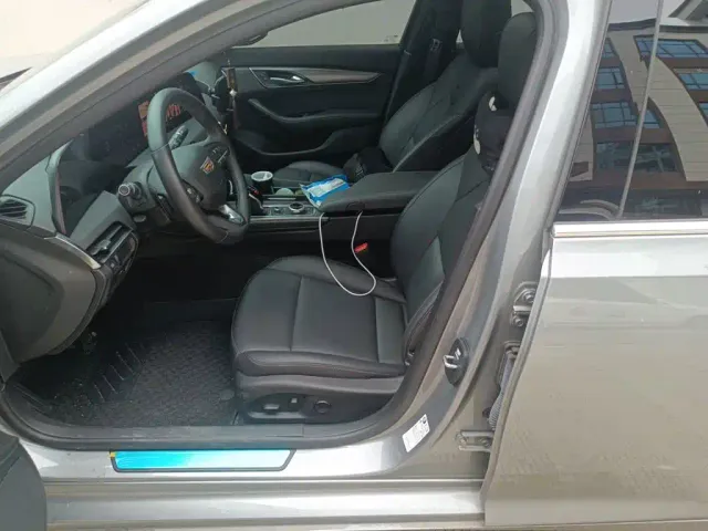 Cadillac CT5 — Фото автомобиля 7