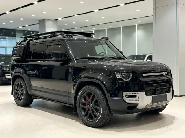 Land Rover Defender — Фото автомобиля 3