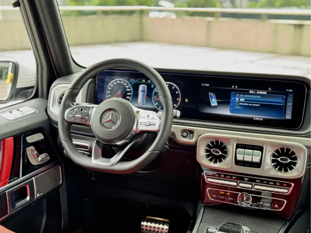 Mercedes-Benz G-Class — Фото автомобиля 10