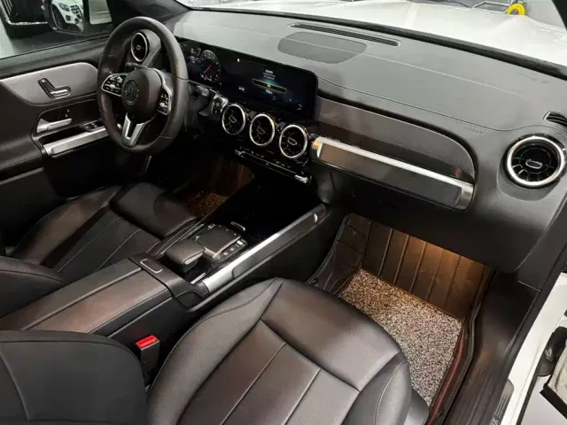 Mercedes-Benz GLB-Class — Фото автомобиля 21