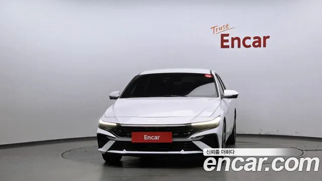 Hyundai AVANTE Новый Avante (CN7) — Фото автомобиля 3