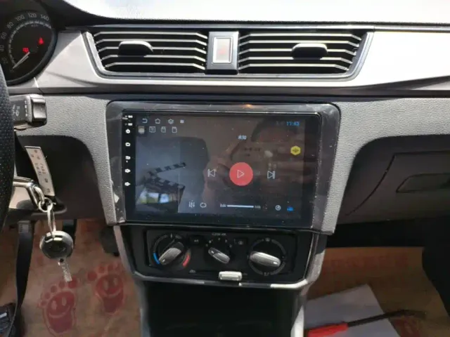 Skoda Rapid — Фото автомобиля 8