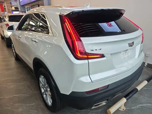 Cadillac XT4 — Фото автомобиля 4