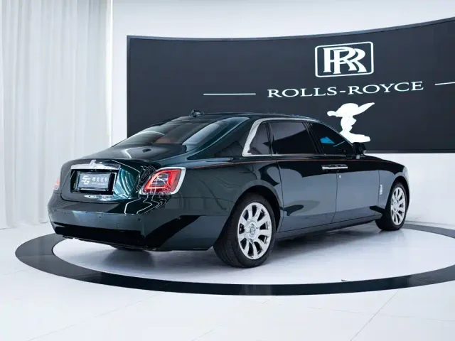 Rolls-Royce Ghost — Фото автомобиля 4
