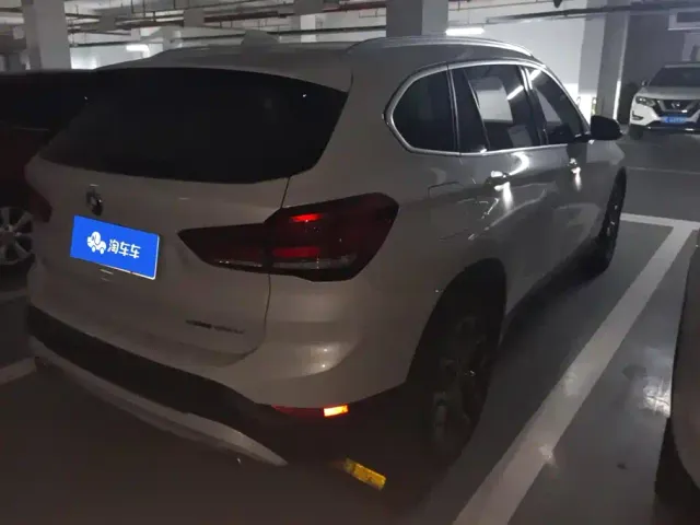 BMW X1 — Фото автомобиля 3