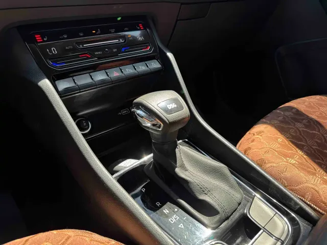 Skoda Karoq — Фото автомобиля 13