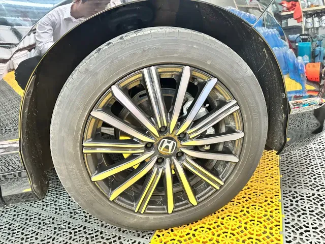 Honda Elysion — Фото автомобиля 18