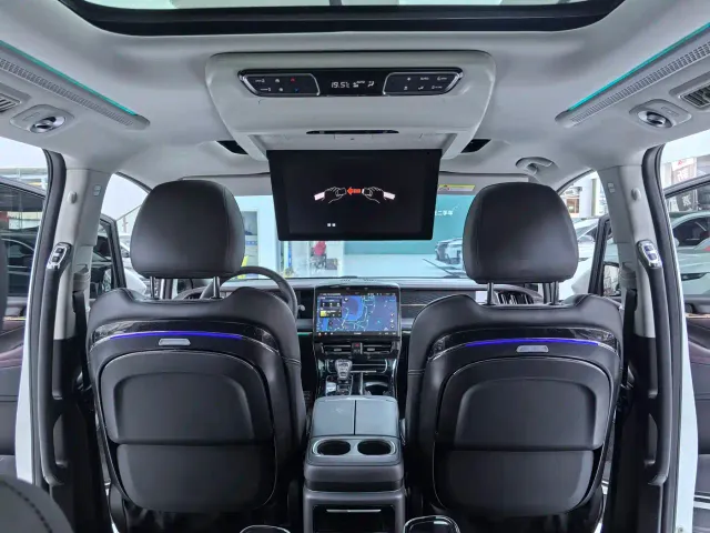 GAC Trumpchi M8 — Фото автомобиля 12