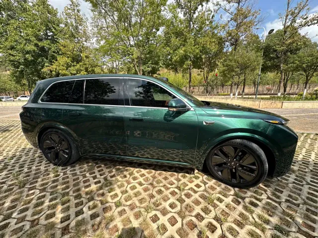 Li Auto Li Xiang L9 2022 Max — Фото автомобиля 24