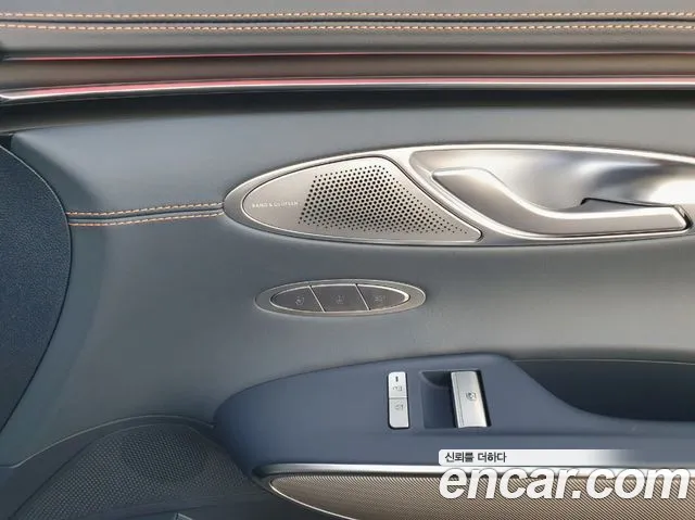 Genesis GV70 3.5T Бензин AWD — Фото автомобиля 17