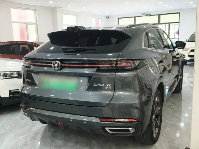 Changan UNI-K iDD — Фото автомобиля 6