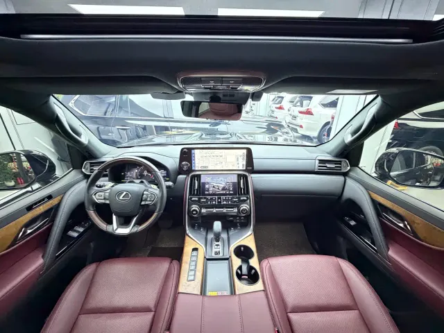 Lexus LX — Фото автомобиля 6