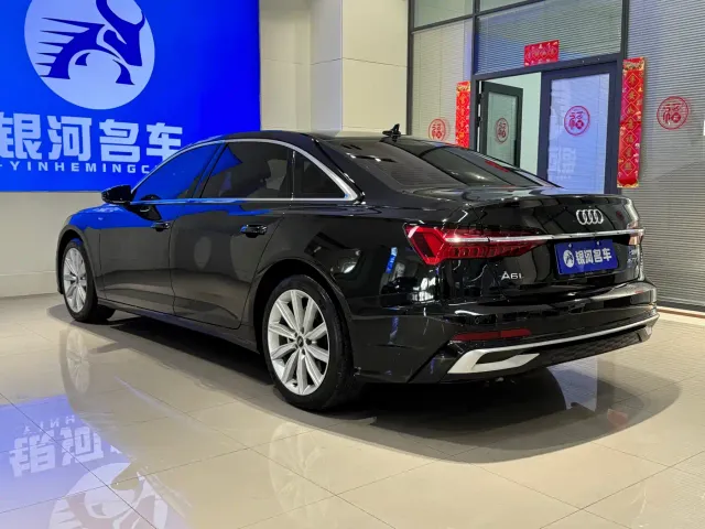 Audi A6L — Фото автомобиля 15
