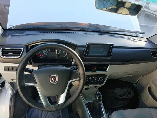 Jinbei New Hiace S — Фото автомобиля 9