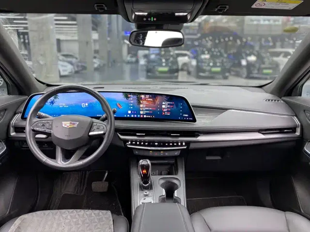 Cadillac XT4 — Фото автомобиля 7