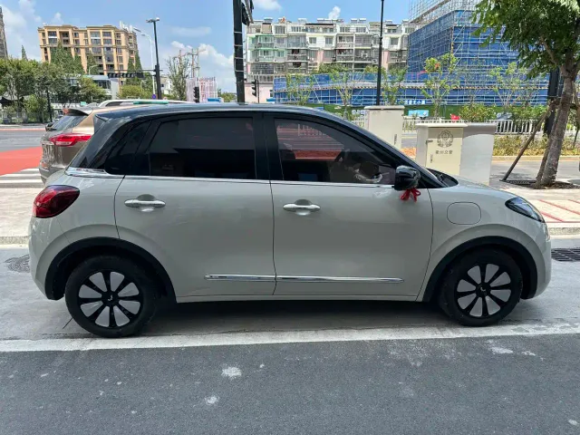 Wuling Bingo — Фото автомобиля 3