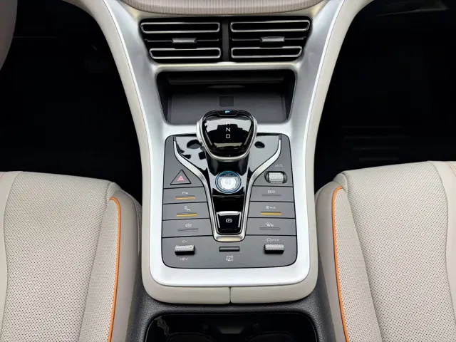BYD Song Pro — Фото автомобиля 12