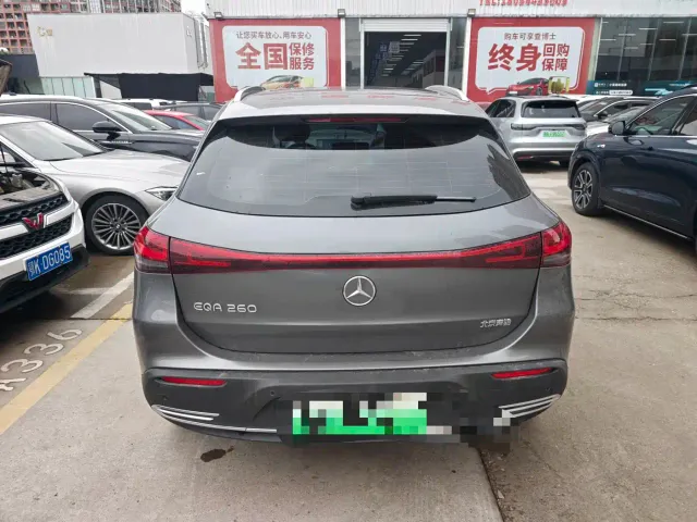 Mercedes-Benz EQA — Фото автомобиля 4