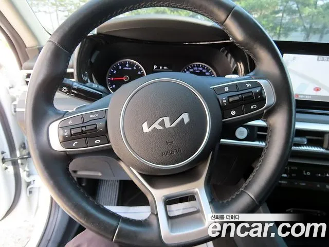 Kia K5 Generation 3 — Фото автомобиля 8