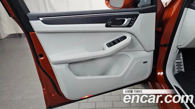 Porsche Macan — Фото автомобиля 13