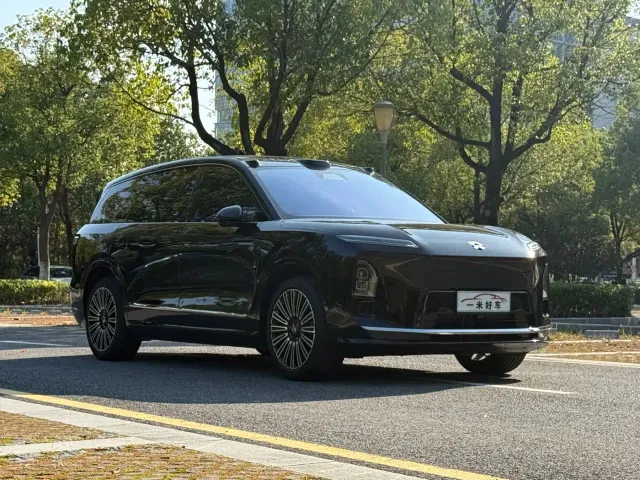 Nio ES8 — Фото автомобиля 3