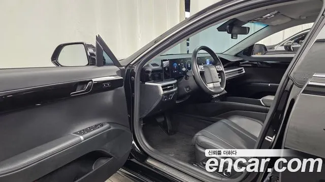 Hyundai Grandeur Grandeur (GN7) 2.5 Бензин 2WD — Фото автомобиля 10