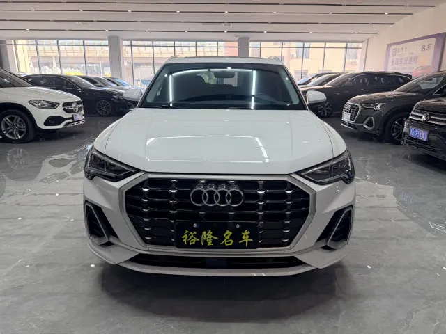 Audi Q3 — Фото автомобиля 2