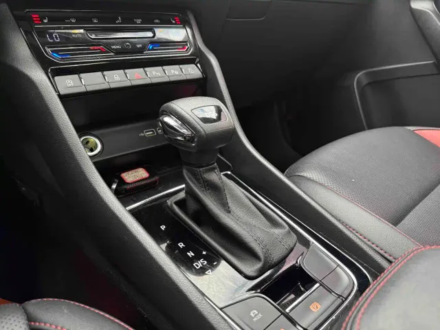 Skoda Karoq — Фото автомобиля 14