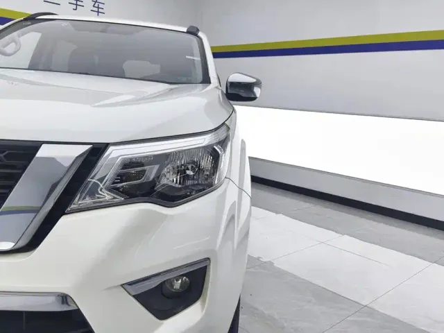 Nissan Terra — Фото автомобиля 5