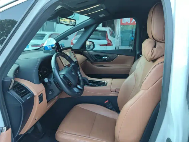 Toyota Vellfire — Фото автомобиля 3