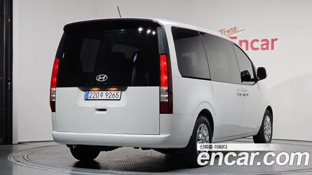 Hyundai Staria — Фото автомобиля 2