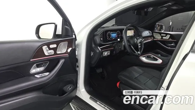 Mercedes-Benz GLE-Class — Фото автомобиля 15