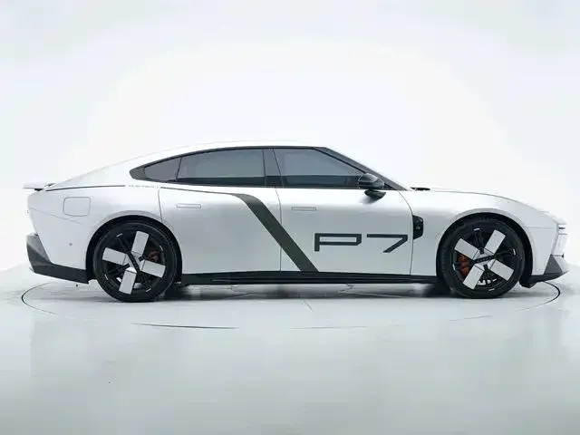 Xpeng P7 — Фото автомобиля 4