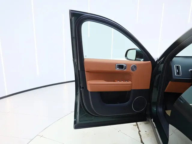 Li Auto L6 — Фото автомобиля 15