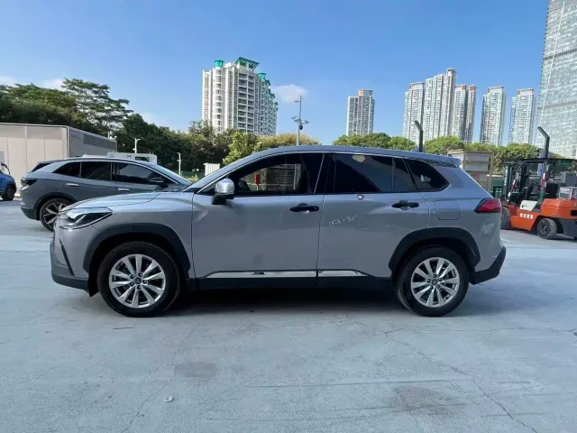 Toyota Corolla Cross — Фото автомобиля 12