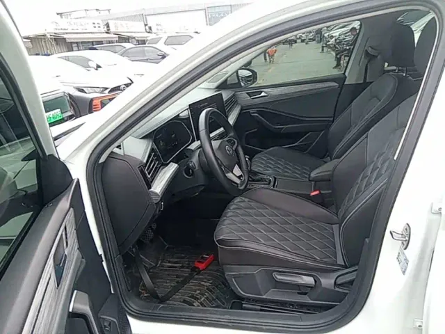 Volkswagen Sagitar — Фото автомобиля 15