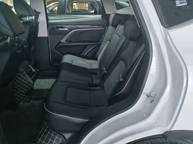 Haval H6 — Фото автомобиля 16