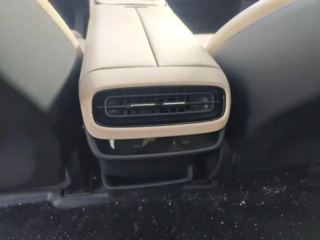 Xiaomi SU7 — Фото автомобиля 18