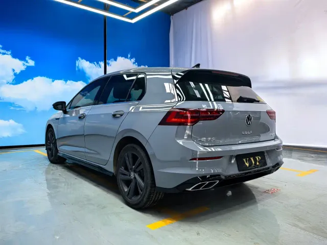 Volkswagen Golf — Фото автомобиля 6