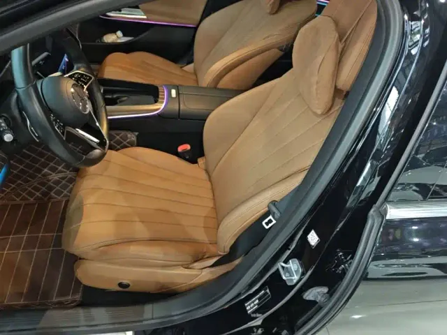 Mercedes-Benz E-Class — Фото автомобиля 14