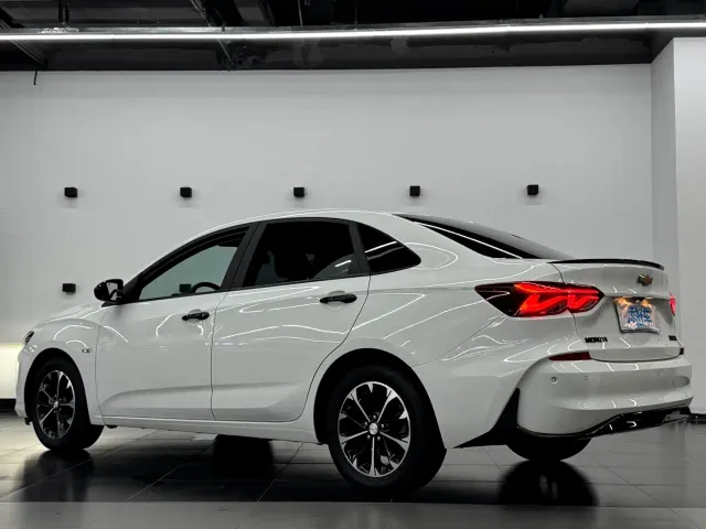 Chevrolet Monza — Фото автомобиля 15